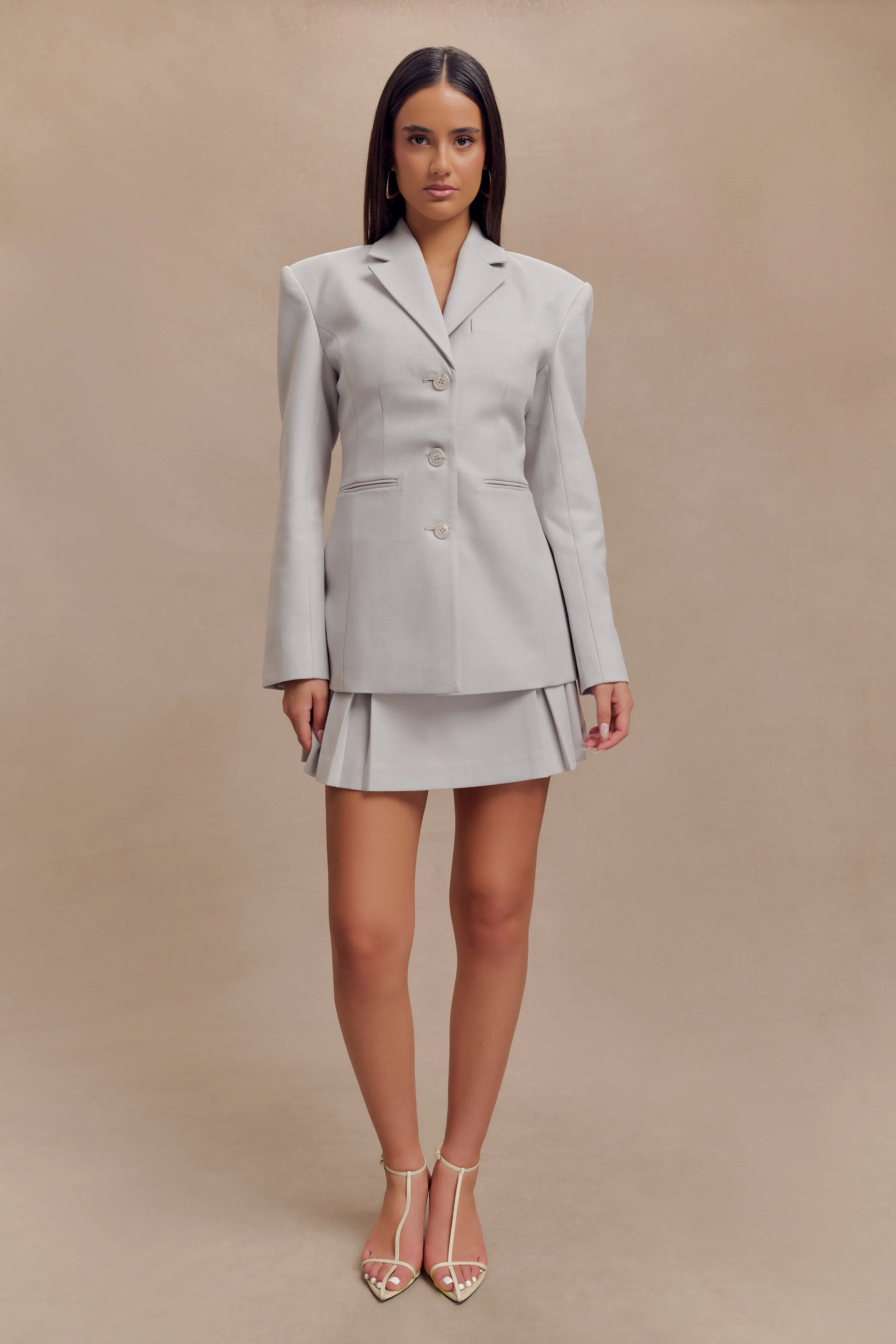Stylish Grey Cinched Blazer for a Tailored Look